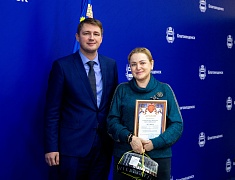 В Благовещенске подвели итоги конкурса на лучшее новогоднее оформление фасадов предприятий торговли и бытового обслуживания