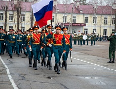 Мэр Благовещенска Олег Имамеев поздравил выпускников ДВОКУ с окончанием учебы