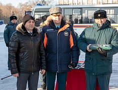 Благовещенский пожарный гарнизон получил спецтранспорт