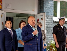 Мэр Города Олег Имамеев поздравил благовещенцев с днём знаний