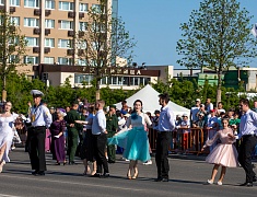 Бал цветов и Семейный бал украсили Благовещенск