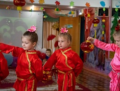 В язык и культуру Поднебесной с сентября погружаются ребята 5-7 лет в прогимназии, детских садах №4 и №28