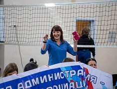 Сотрудники администрации Благовещенска, городской прокуратуры и депутаты сыграли в волейбол