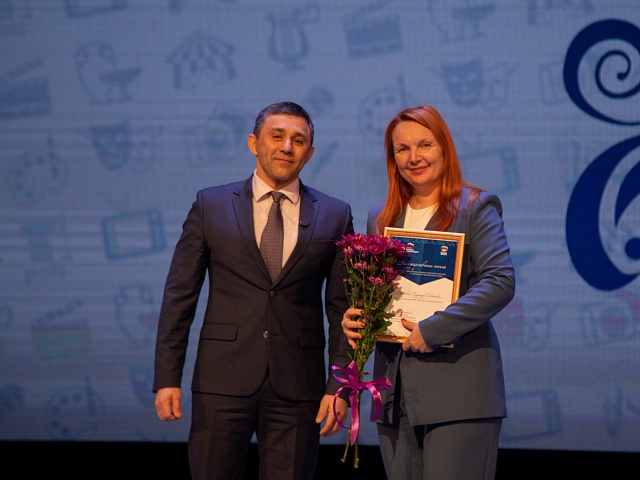 «Спасибо за ваш труд и за то, что делаете наш город ярче и душевнее!»: мэр Благовещенска Олег Имамеева поздравил представителей творческих профессий с профессиональным праздником 