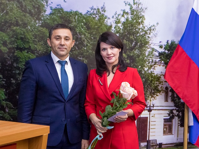 В Благовещенске лучших педагогов наградили по итогам года