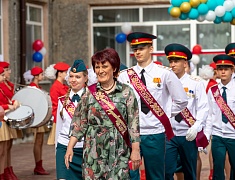 Во всех школах Благовещенска прозвенели последние звонки