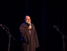 Ведущие коллективы Амурской области провели благотворительный концерт