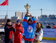 Автомобильные гонки в рамках Международного российско-китайского фестиваля зимних видов спорта