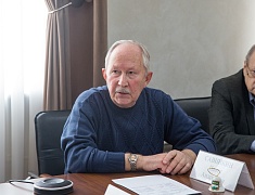 Мэр Благовещенска Олег Имамеев встретился с амурскими писателями