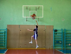 Мэр Благовещенска Олег Имамеев вручил награду "Наставник месяца"