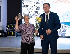 42 медали в честь юбилея Байкало-Амурской магистрали вручили благовещенцам