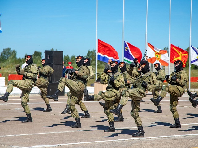 Участников СВО и их детей будут зачислять в колледжи и техникумы в первую очередь 