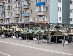 Выставка военной техники ДВОКУ в честь Дня Победы