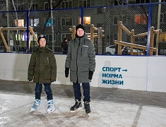 Мэр Олег Имамеев проверил качество катков