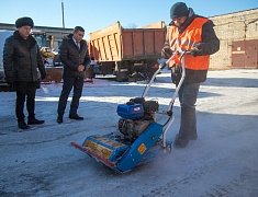 В Благовещенске закупили новую уборочную технику
