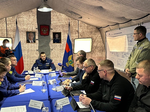 Заместитель Генерального прокурора России Дмитрий Демешин проверил реализацию мероприятий по проектированию и строительству сооружений инженерной защиты от паводковых вод на территории Приамурья и инвестиционных проектов