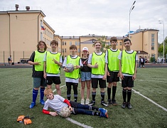 На базе стадиона гимназии №1 стартовали «Футбольные каникулы»