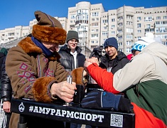 Благовещенцы проводили зиму блинами и хороводами