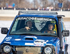 Автомобильные гонки в рамках Международного российско-китайского фестиваля зимних видов спорта