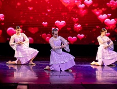 В Благовещенске с 90-летием поздравили Центр эстетического воспитания детей им. В. В. Белоглазова