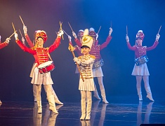 В Благовещенске с 90-летием поздравили Центр эстетического воспитания детей им. В. В. Белоглазова