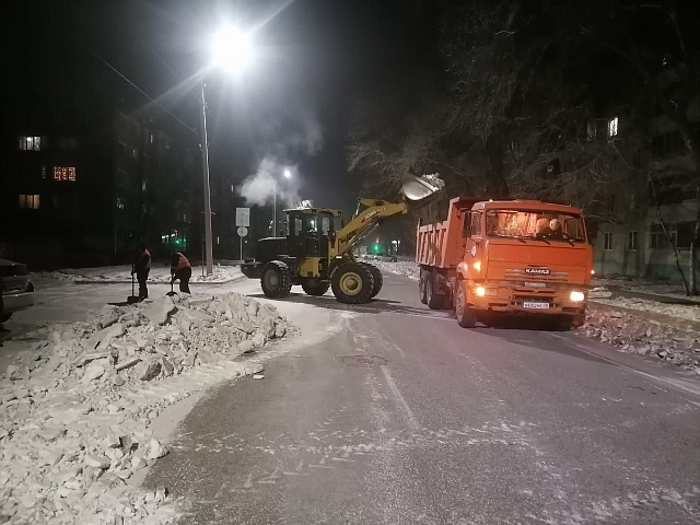 ГСТК чистит подъезды к социальным объектам
