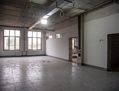 В новой школе в микрорайоне Благовещенска утепляют фасад и готовятся запускать тепло