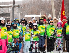 В Благовещенске прошло первенство города по горным лыжам и сноуборду, посвящённое памяти выпускника ДВОКУ, Героя России Ковтуна Андрея