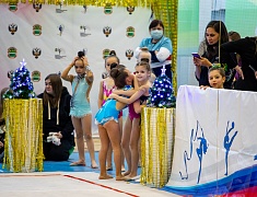 В Благовещенске прошли соревнования по художественной гимнастике "Новогоднее конфетти 2022"