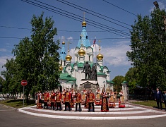 В день города прошли торжественные церемонии возложения цветов