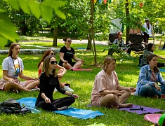 В Городском парке прошел фестиваль йоги