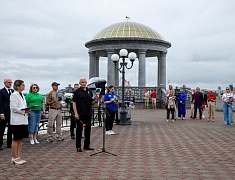 Больше 100 благовещенцев почтили память детей-жертв войны в Донбассе