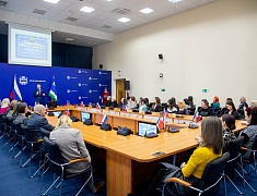 В Благовещенске подвели итоги конкурса на лучшее новогоднее оформление фасадов предприятий торговли и бытового обслуживания