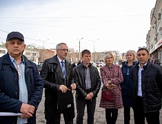 До конца года в Благовещенске обновят фасады 9 торговых центров 