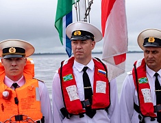 Олег Имамеев поздравил бойцов с Днем Военно-морского флота