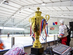 Соревнования по хоккею памяти Героя России Владимира Барахтенко прошли на стадионе «Спартак»