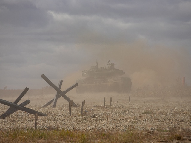 Благовещенцам рассказали, что собой представляет контракт о прохождении военной службы 