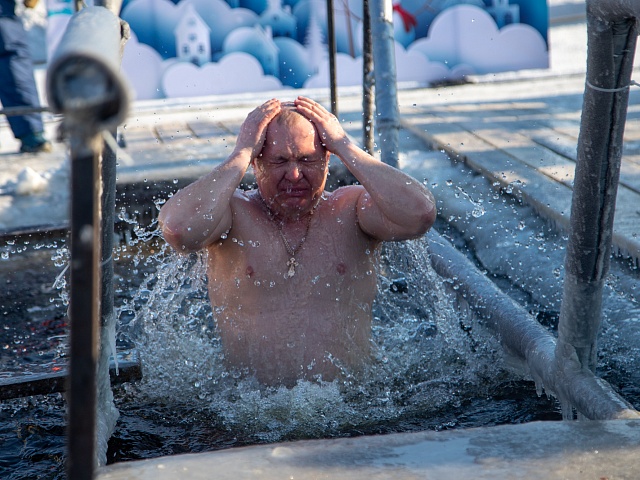Благовещенцы решают, нужна ли крещенская купель городу