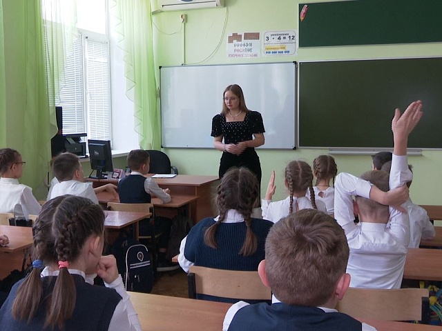 В школах Благовещенска с помощью киноуроков преподают нравственность