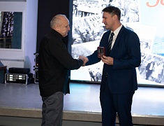 42 медали в честь юбилея Байкало-Амурской магистрали вручили благовещенцам