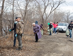 «Город берегу»: жители Благовещенска массово вышли на субботник