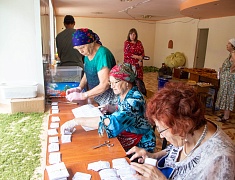 Мэр Олег Имамеев посетил добровольческий пункт помощи бойцам СВО