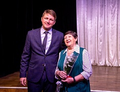 Знаки «50 лет Байкало-Амурской магистрали» вручили благовещенцам