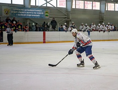 Соревнования по хоккею памяти Героя России Владимира Барахтенко прошли на стадионе «Спартак»