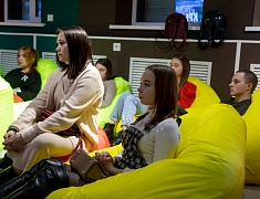 В Молодежном гараже расцвела «Крымская весна»