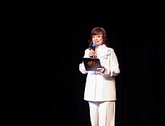 Мэр города Олег Имамеев поздравил благовещенский ансамбль "Ровесники" с 57-летием