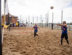 Турнир по пляжному волейболу с участием ветеранов СВО прошел в Благовещенске