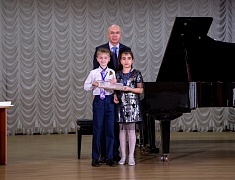 В Центральной детской школе искусств подвели итоги l Дальневосточного музыкального конкурса им. Марии Кнауф-Каминской в номинации «Фортепиано»