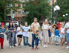 В Благовещенске прошла акция, посвященная Дню памяти детей-жертв войны в Донбассе