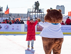 Соревнования по хоккею в рамках Международного российско-китайского фестиваля зимних видов спорта